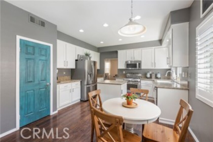 39564 Montebello Photo